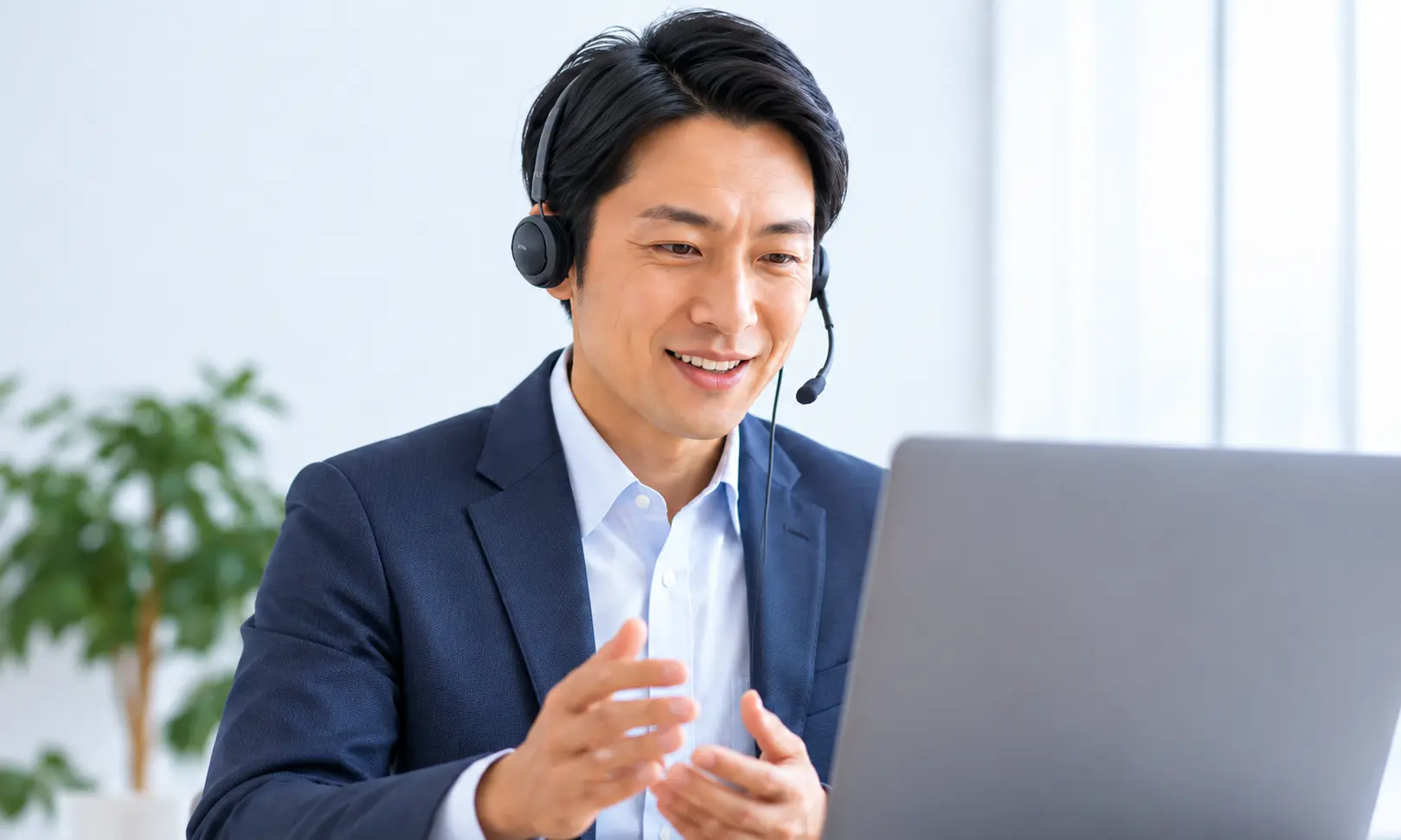 オンラインで産業医と相談している様子